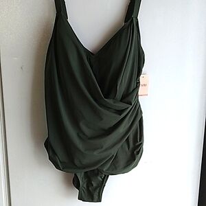 EVRI 2X 20W-22W‎ Zoe One Piece Wrap Swimsuit Sage New With Tags